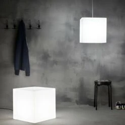 Mesa De Bar De Jardín Puf De Exhibición De Tienda De Cubo Luminoso Icekub Talla: 35 X 35